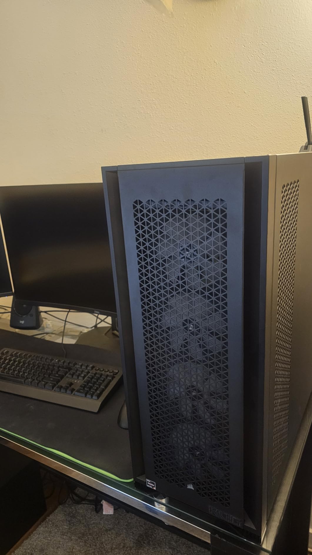 CORSAIR 7000D Airflow Full-Tower ATX PC Case - High-Airflow Front Panel - Spacious Interior - Easy Cable Management - 3X 140mm AirGuide Fans with PWM Repeater Included - Black customer photo 1