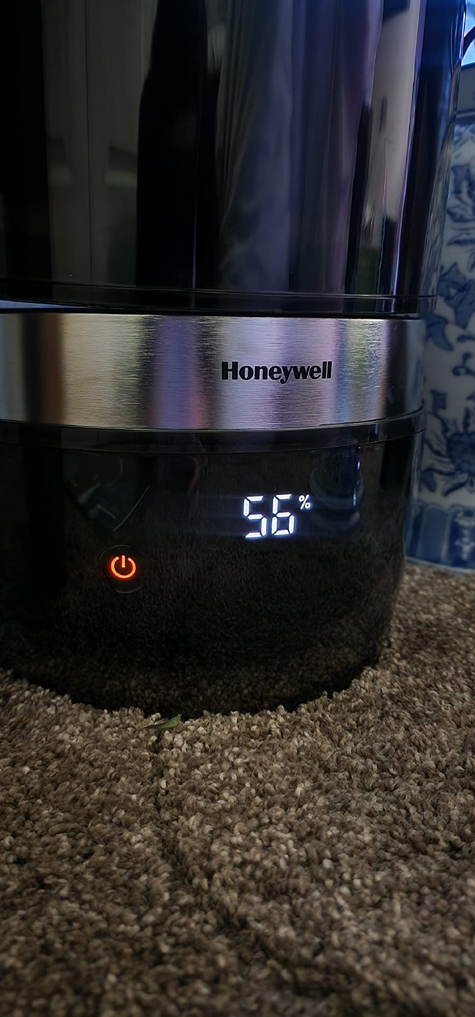 Reflection Ultrasonic Cool Mist Humidifier. Cool Mist Top Fill Humidifier for Medium Room, Bedroom, Kids Room, and Office. Helps relieve cough and congestion - Black, HUL900B customer photo 1