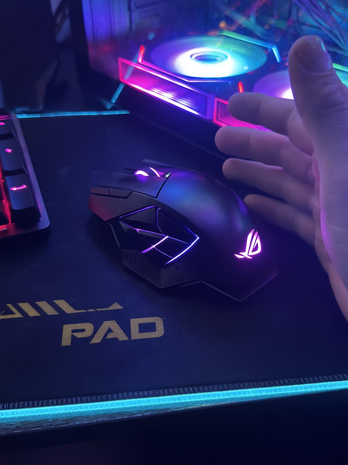 ASUS ROG Spatha X Wireless Gaming Mouse - MMO/MOBA Design, 12 Programmable Buttons, Right-Handed, 168g, Dual-Mode (Wired/2.4GHz), 19K DPI, up to 67Hr Battery, Magnetic Charging Dock, PC/Mac Support customer photo 2