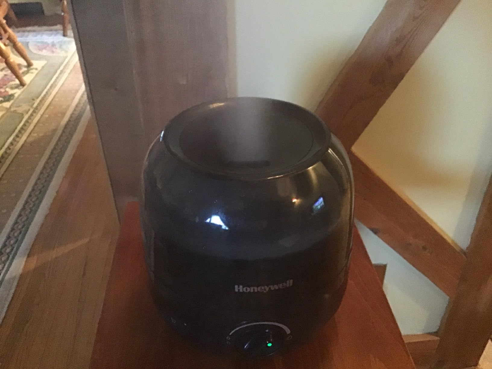 Mini Cool Mist humidifier, Easy to Fill and Clean, humidifier for small Bedroom, Kids Rooms, or office. Ultra Quiet Operation and Auto Shut-Off - White, HUL525W customer photo 2