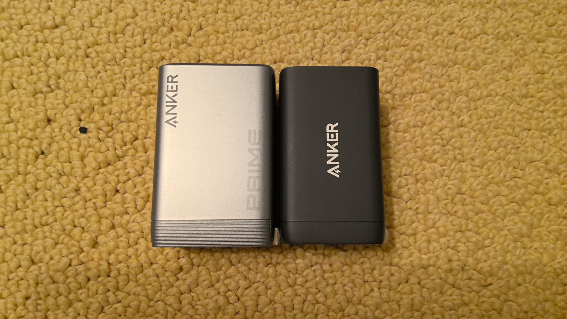 Anker Phone Charger, 65W 3-Port Fast Compact Foldable USB C Charger Block, Type C Charger Fast Charging for MacBook Pro/Air, iPad Pro, Galaxy S20, Dell XPS 13, Note 20/10+, iPhone 17 Series, and More customer photo 2
