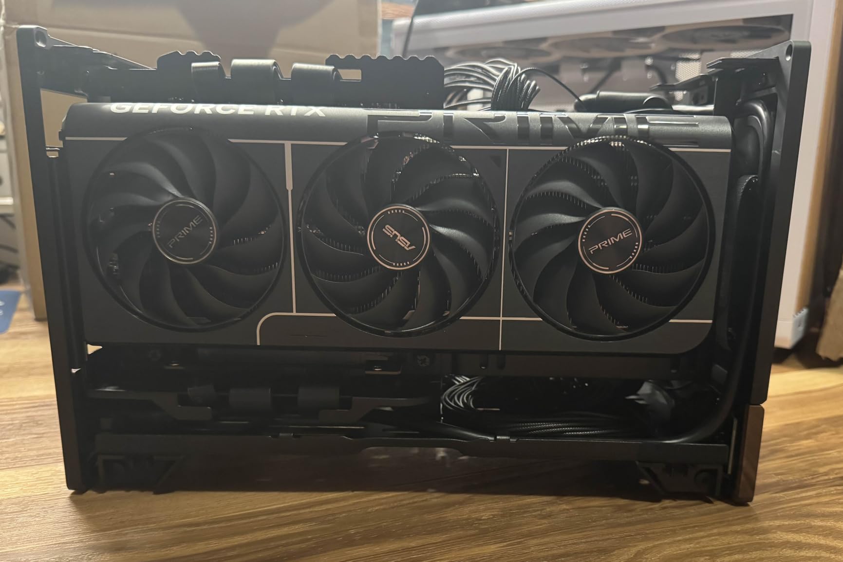 Fractal Design Terra Jade - Wood Walnut Front Panel - Small Form Factor - Mini ITX Gaming case - PCIe 4.0 Riser Cable - USB Type-C - Anodized Aluminum Panels customer photo 2