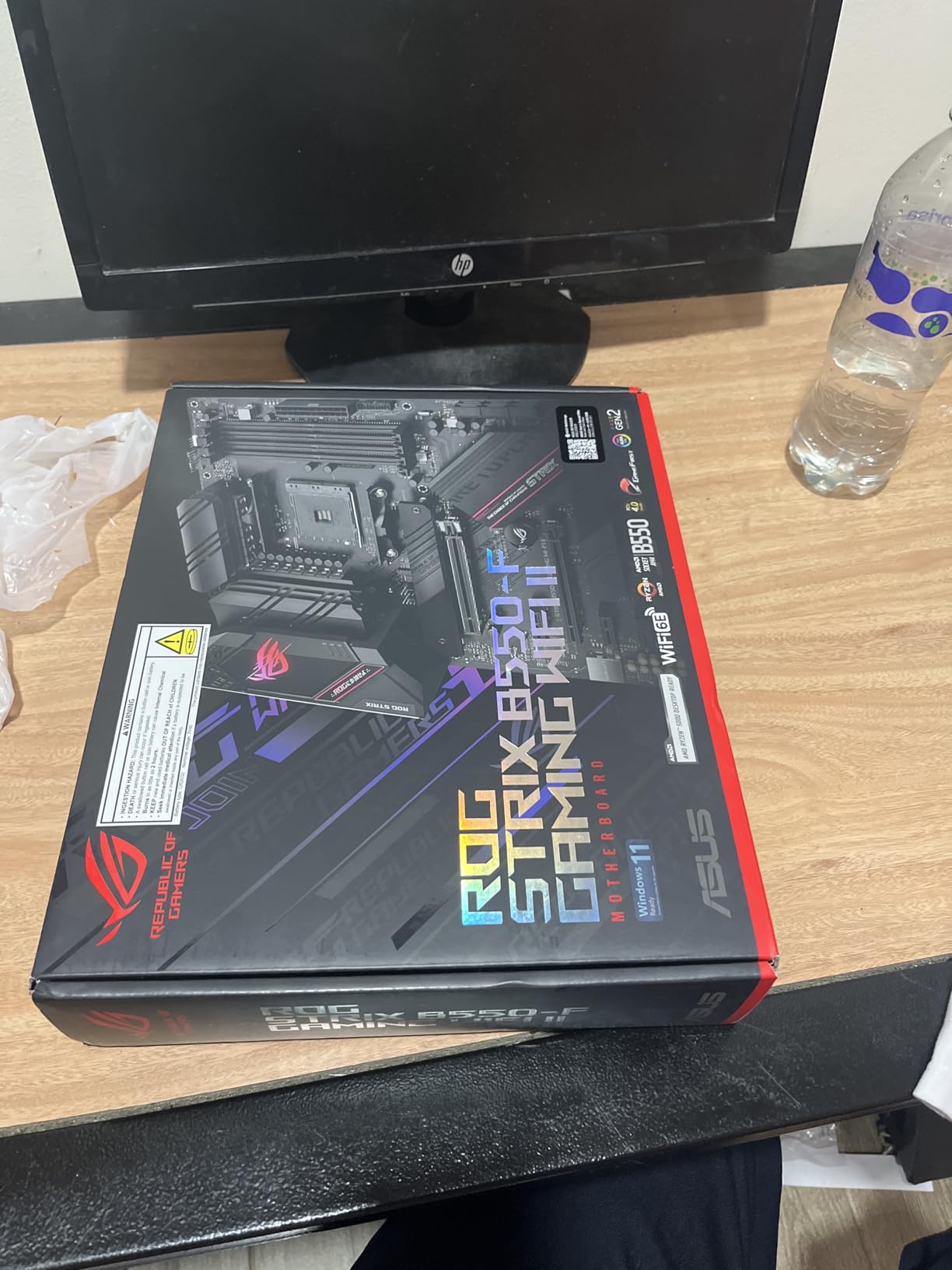 Asus ROG Strix B550-F Gaming WiFi II AMD AM4 (3rd Gen Ryzen) ATX Gaming Motherboard (PCIe 4.0, WiFi 6E, 2.5Gb LAN, BIOS Flashback, HDMI 2.1, Addressable Gen 2 RGB Header and Aura Sync) customer photo 6