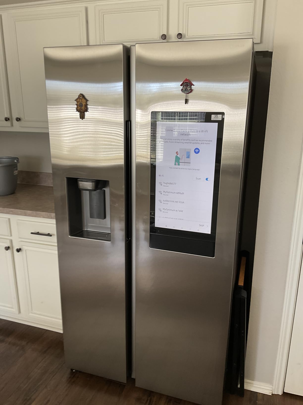 Samsung 26.7 Cu. Ft. Large Capacity Side-By-Side Refrigerator with Family Hub, Stainless Steel, RS27T5561SR/AA customer photo 1