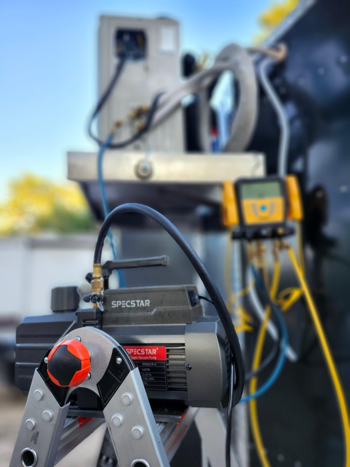 SPECSTAR 110V 9.6 CFM 1 HP Dual-Stage Rotary Vane HVAC Air Vacuum Pump for R12 R22 R134a R410a Systems with Oil Bottle customer photo 1