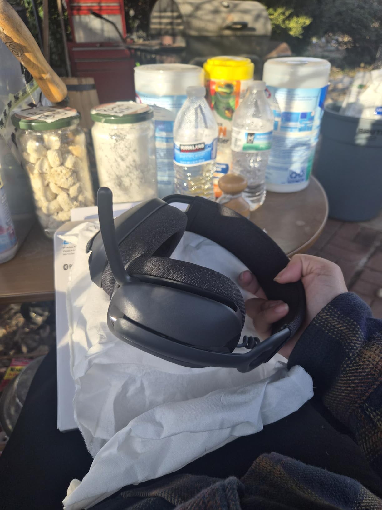 Logitech Zone Vibe 100 Lightweight Wireless Over Ear Headphones with Noise Canceling Microphone, Advanced Multipoint Bluetooth Headset, Works with Teams, Google Meet, Zoom, Mac/PC - Graphite customer photo 2