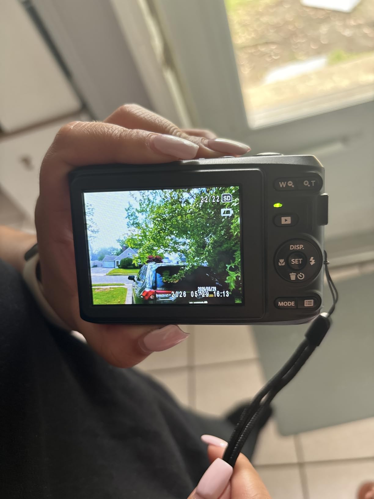 Kodak PIXPRO FZ45 Digital Camera, 16MP Point & Shoot with 4X Optical Zoom, 27mm Wide Angle, 2.7 Inch LCD, 1080p Video, Black customer photo 1