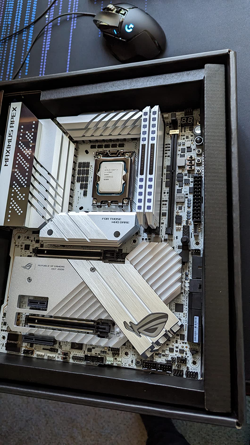 Intel Core i7-13700KF Gaming Desktop Processor 16 cores (8 P-cores + 8 E-cores) - Unlocked customer photo 2