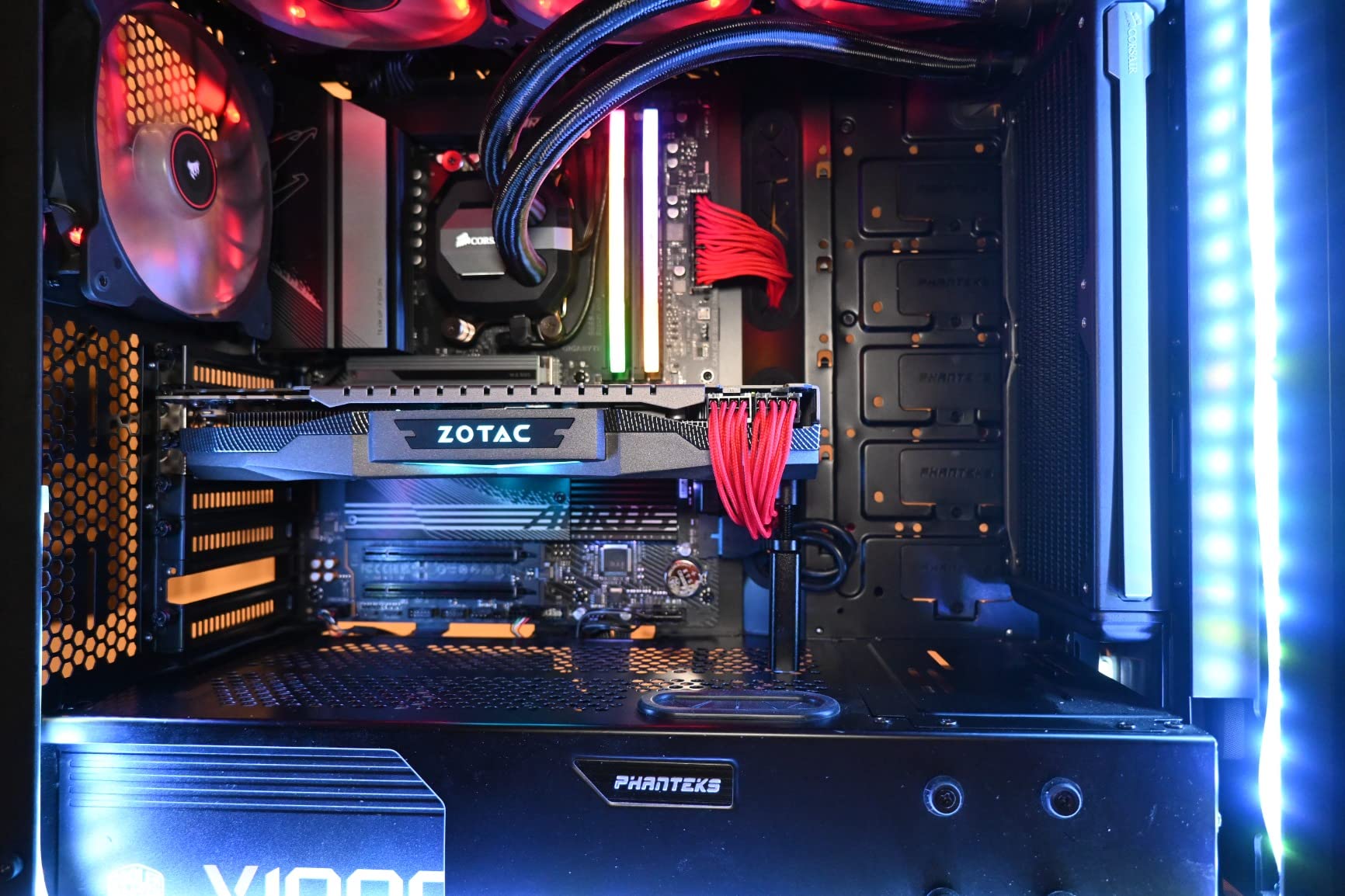 GIGABYTE B650 AORUS Elite AX AMD AM5 ATX Motherboard, DDR5, 14+2+1 Power Phase, PCIe 5.0 M.2, WIFI6E, 2.5GbE customer photo 1