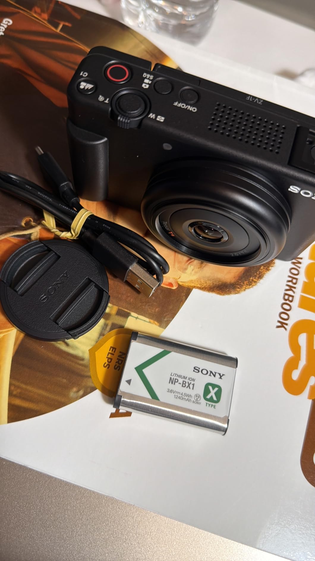 Sony ZV-1F Vlog Camera for Content Creators and Vloggers, Black customer photo 1