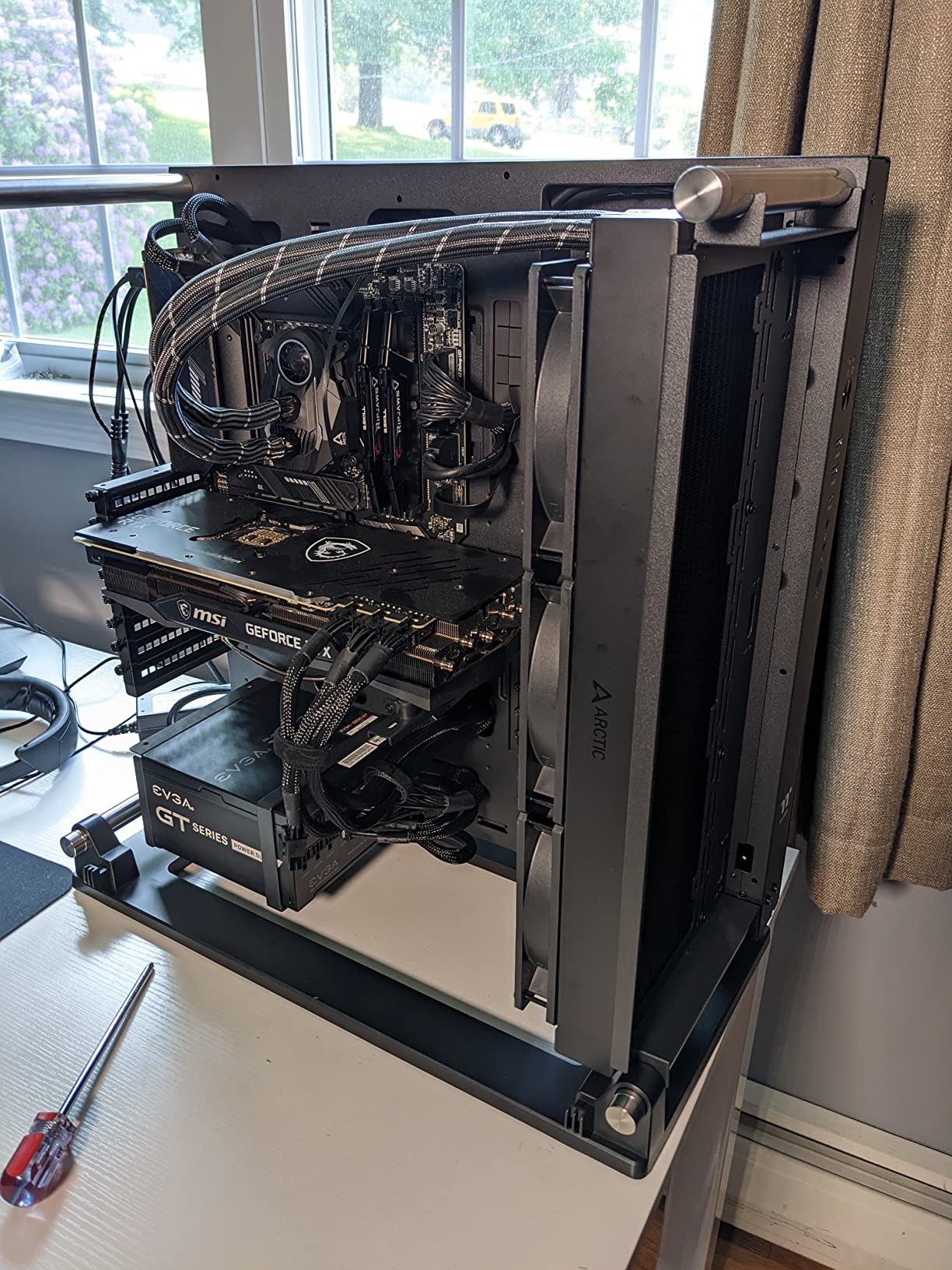 Intel Core i7-13700 Desktop Processor 16 cores (8 P-cores + 8 E-cores) 30MB Cache, up to 5.2 GHz customer photo 1