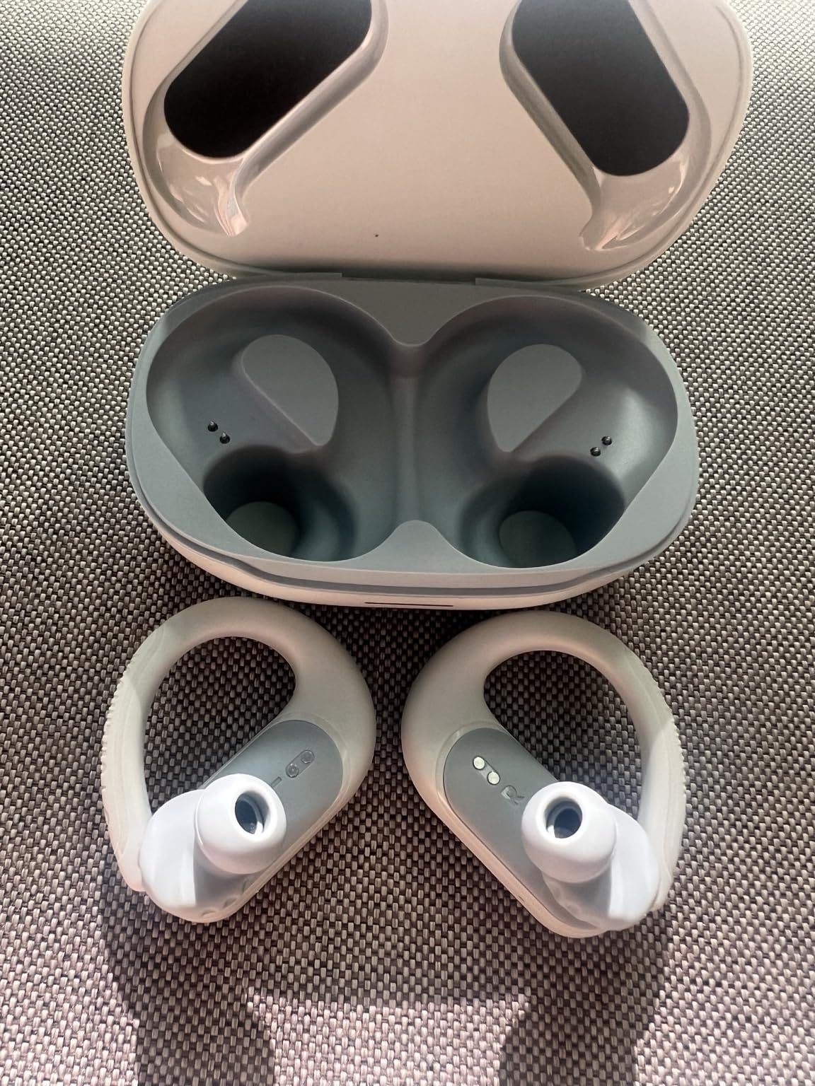 JBL Endurance Peak 3 - Dust and Water Proof (IP68) True Wireless Active Earbuds, JBL Pure Bass Sound, Up to 50 Total Hours of Playback with Speed Charge, Ambient Aware & Talk Thru customer photo 1