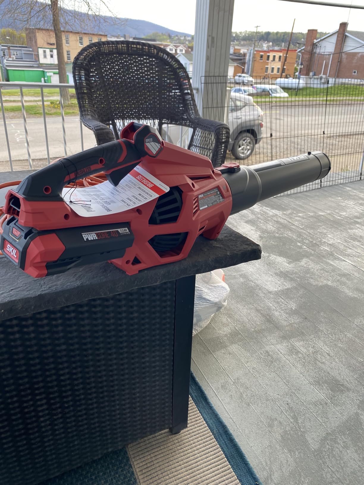 SKIL PWR CORE 40 Brushless 40V 530 CFM Cordless Leaf Blower Kit, Variable Speed with Power Boost, Includes 2.5Ah Battery and Auto PWR Jump Charger customer photo 1