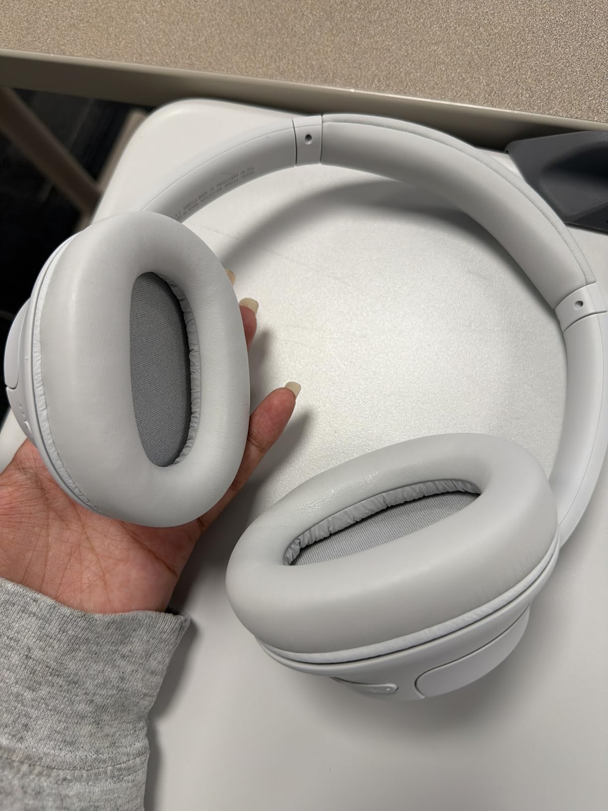 Sony WH-CH720N Wireless Noise Cancelling Over-Ear Headphones, White customer photo 2