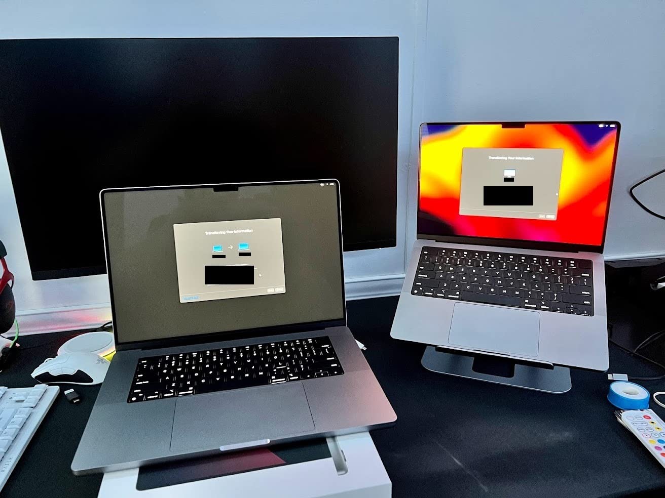 Apple 2023 MacBook Pro Laptop M2 Pro chip with 12-core CPU and 19-core GPU: 14.2-inch Liquid Retina XDR Display, 16GB Unified Memory, 1TB SSD Storage, Silver customer photo 1