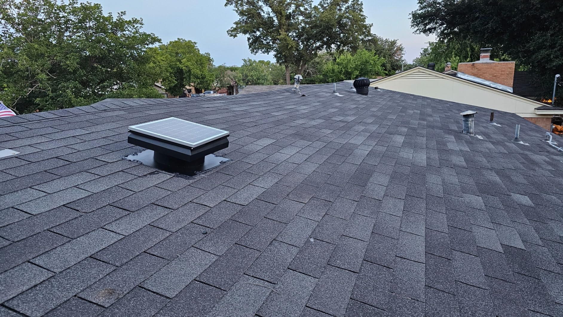 DC HOUSE 32 Watt Solar Attic Fan Solar Powered Roof Exhaust Fan Up to 3000 Sq Ft,2500 CFM Metal Shell Solar Vent Hail and Weather Resistance customer photo 2