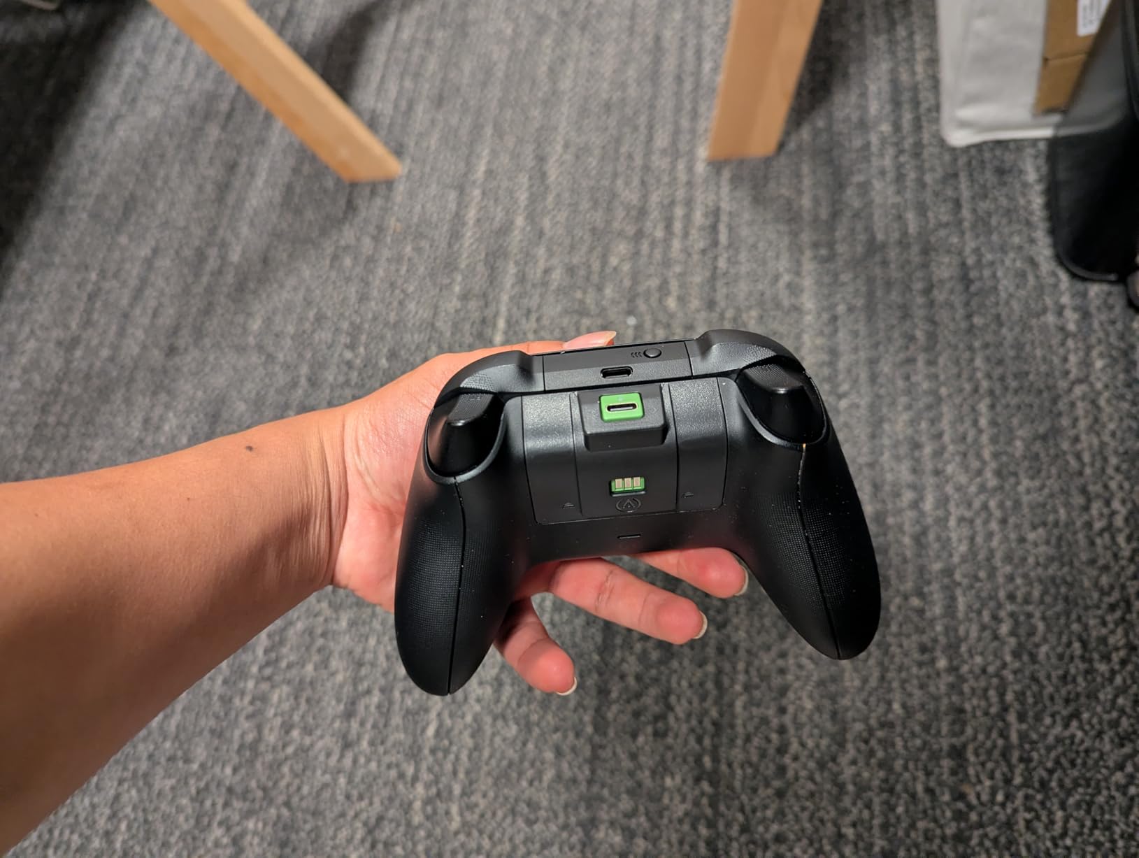 PowerA Play & Charge Kit for Xbox Series X|S and Xbox One - Green customer photo 1