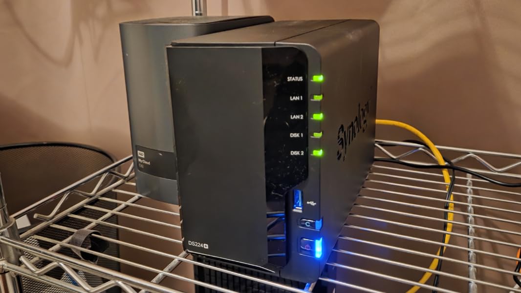 Synology DS124 Personal Backup & File Hub - Protect Photos, Secure Home Surveillance (1-Bay Diskless NAS) customer photo 1