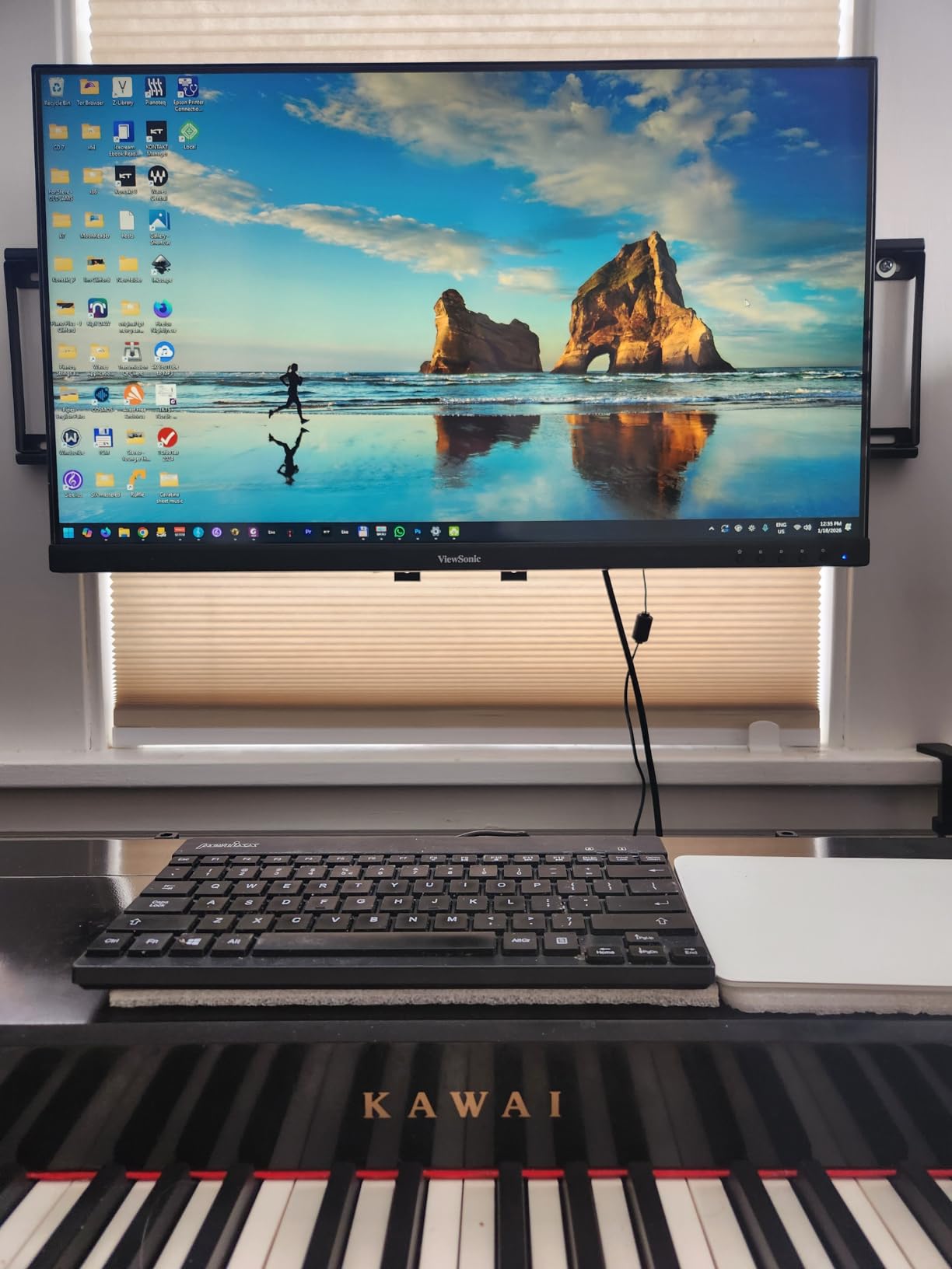 ViewSonic 32 Inch FHD 1080p IPS Computer Monitor, 75Hz Frameless Desktop Monitor with Built-in Speakers, Flicker-Free, Front Controls, HDMI and VGA for Home Office Productivity customer photo 1