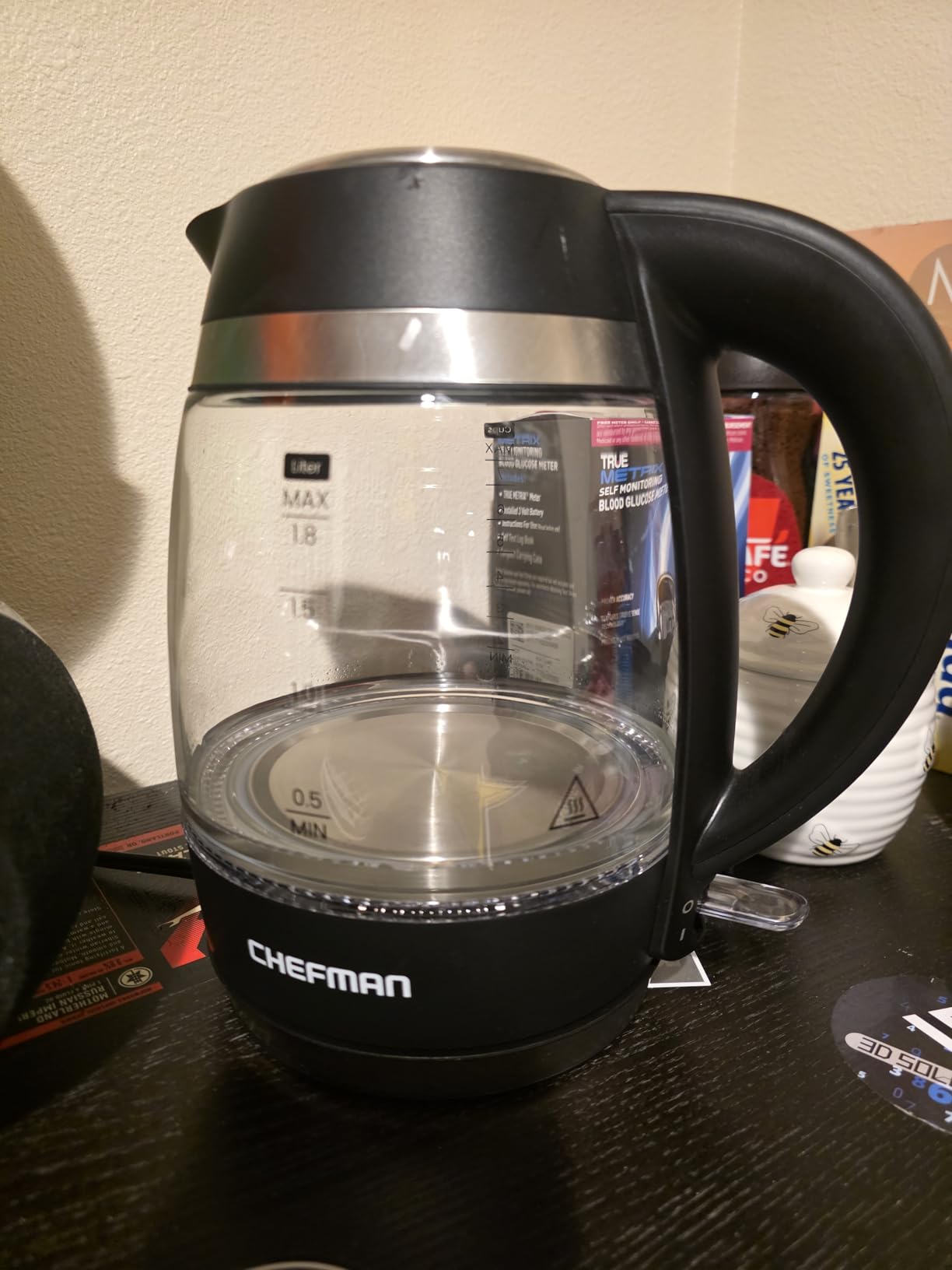 Chefman Electric Kettle, 1.8L 1500W, Hot Water Boiler, Removable Lid for Easy Cleaning, Auto Shut Off, Boil-Dry Protection, Stainless Steel Filter, BPA Free, Borosilicate Glass Electric Tea Kettle customer photo 1