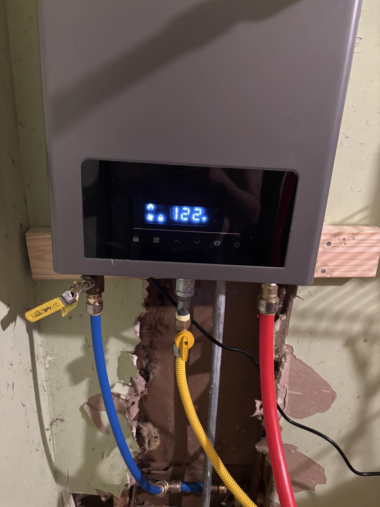 Ranein Propane Gas Tankless Water Heater, Indoor Max 4.3 GPM, 100,000 BTU Instant Hot Water Heater customer photo 1