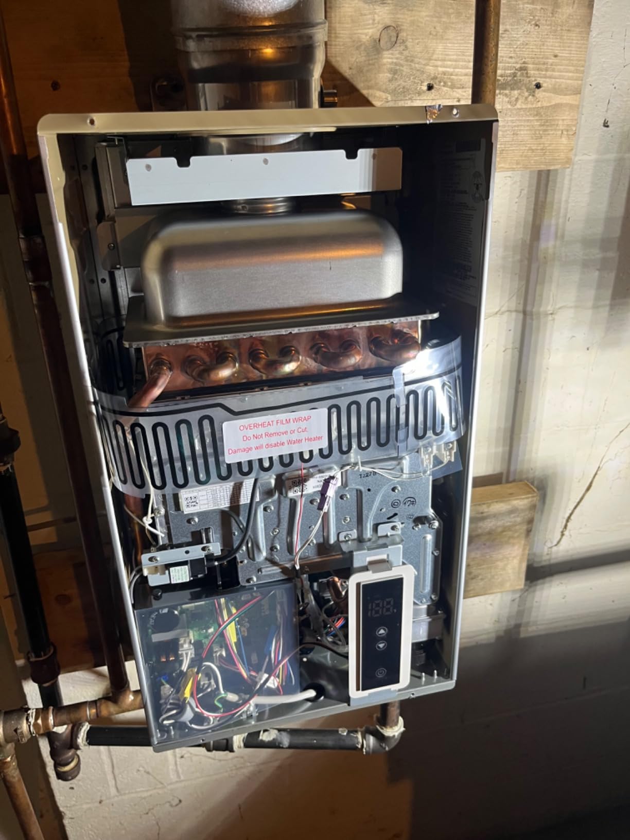 Rheem RTG-95DVLN-3 High Efficiency Non-Condensing Indoor Tankless Natural Gas Water Heater 9.5 GPM, 199,900 BTUs customer photo 2