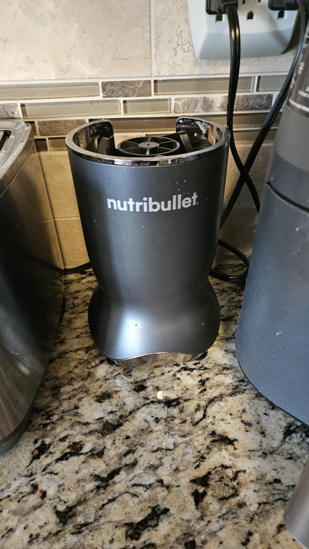 nutribullet Ultra Personal Blender, 1200W, Quietest Single-Serve Blender with Titanium Coated Blades, 3 BPA-Free Cups (32oz + 24oz), Dishwasher Safe, Gray customer photo 2