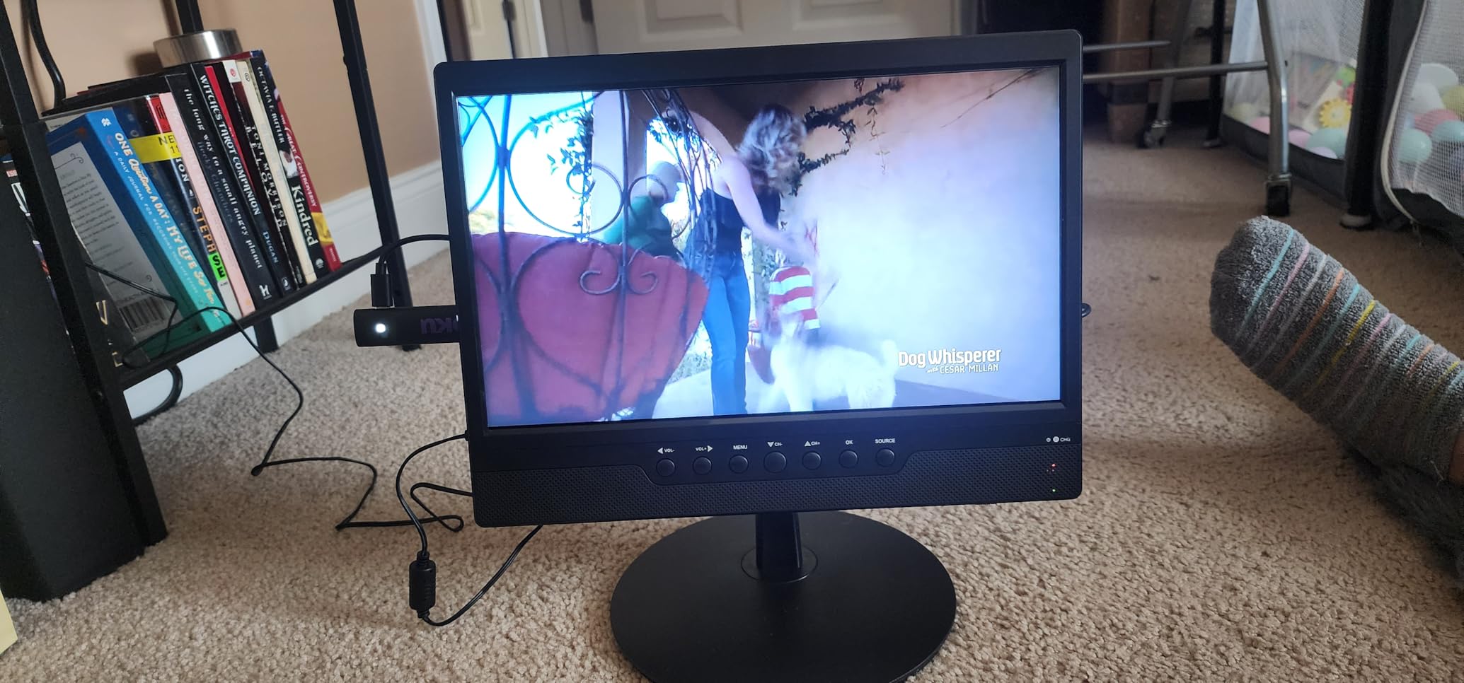 othoig 14inch Small Portable TV with Rechargeable Battery-Digital ATSC Tuner-Antenna-and USB/HDMI/AV Slot in,Car-12 Volt/AC- for Kitchens,RVs and Camping(NO with WiFi/Bluetooth/Satellite) customer photo 1