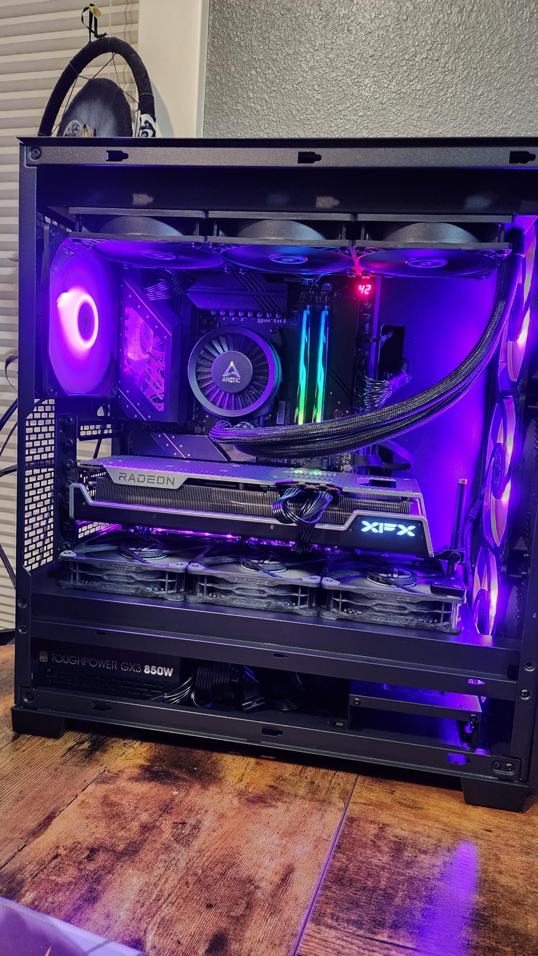 XFX Speedster MERC319 RX 7800 XT Black Gaming Graphics Card, 16GB GDDR6, RDNA 3 customer photo 2