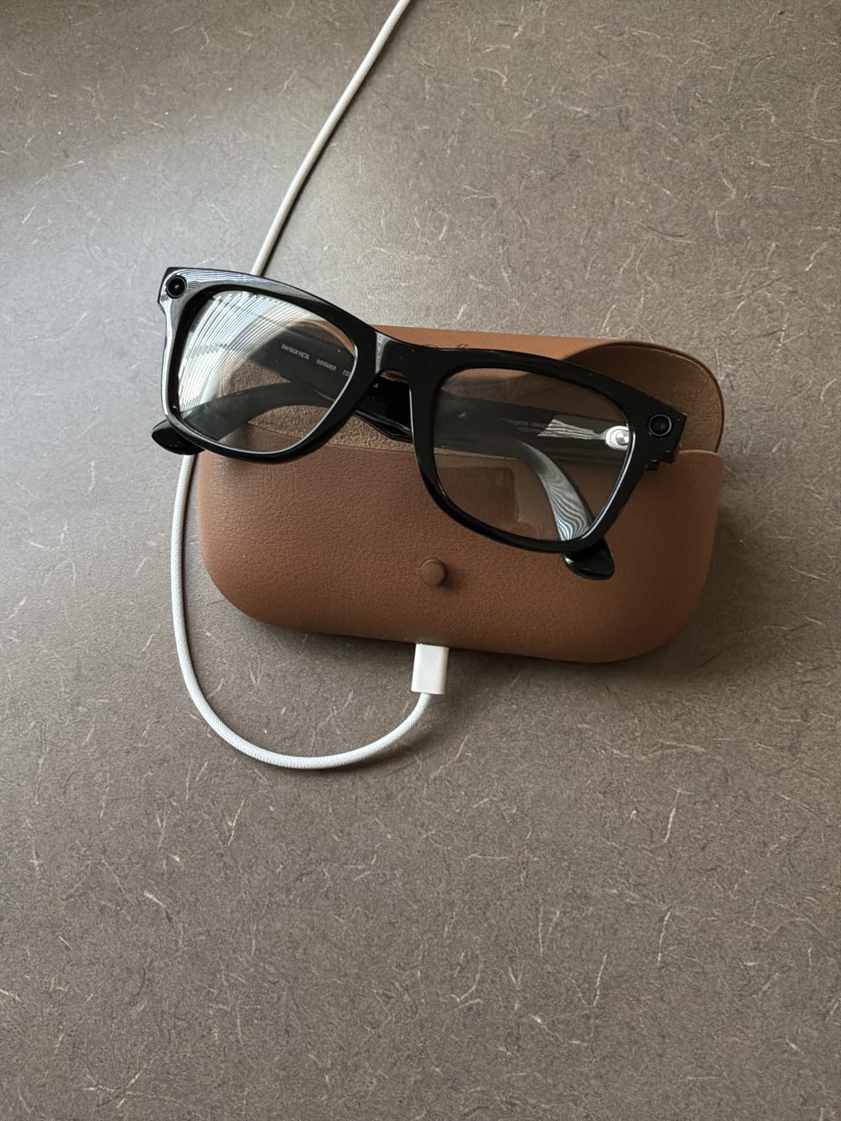 Ray-Ban Meta (Gen 1), Wayfarer, Shiny Black | Smart AI Glasses for Men, Women - 12 MP Ultra-Wide Camera, Open-Ear Speakers for Audio, Video Recording and Bluetooth - Green Lenses - Sunglasses customer photo 1