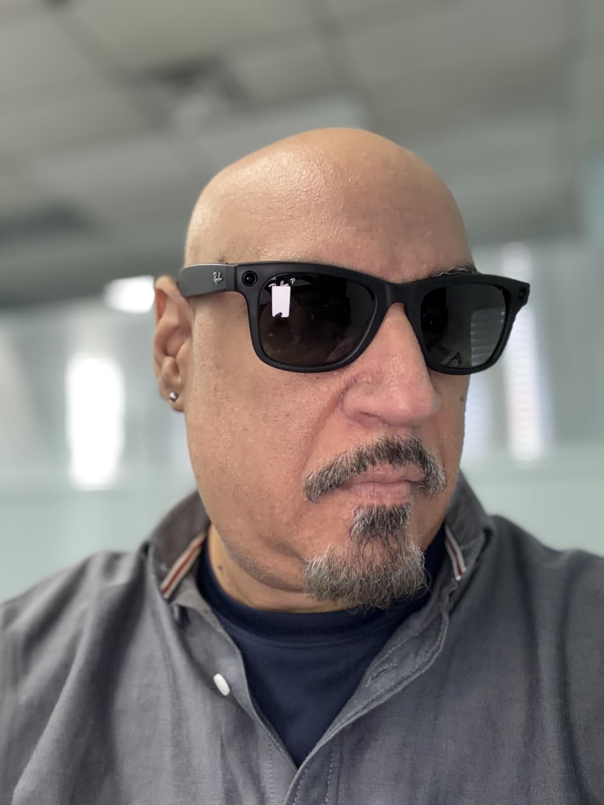 Ray-Ban Meta (Gen 1), Wayfarer, Shiny Black | Smart AI Glasses for Men, Women - 12 MP Ultra-Wide Camera, Open-Ear Speakers for Audio, Video Recording and Bluetooth - Green Lenses - Sunglasses customer photo 2