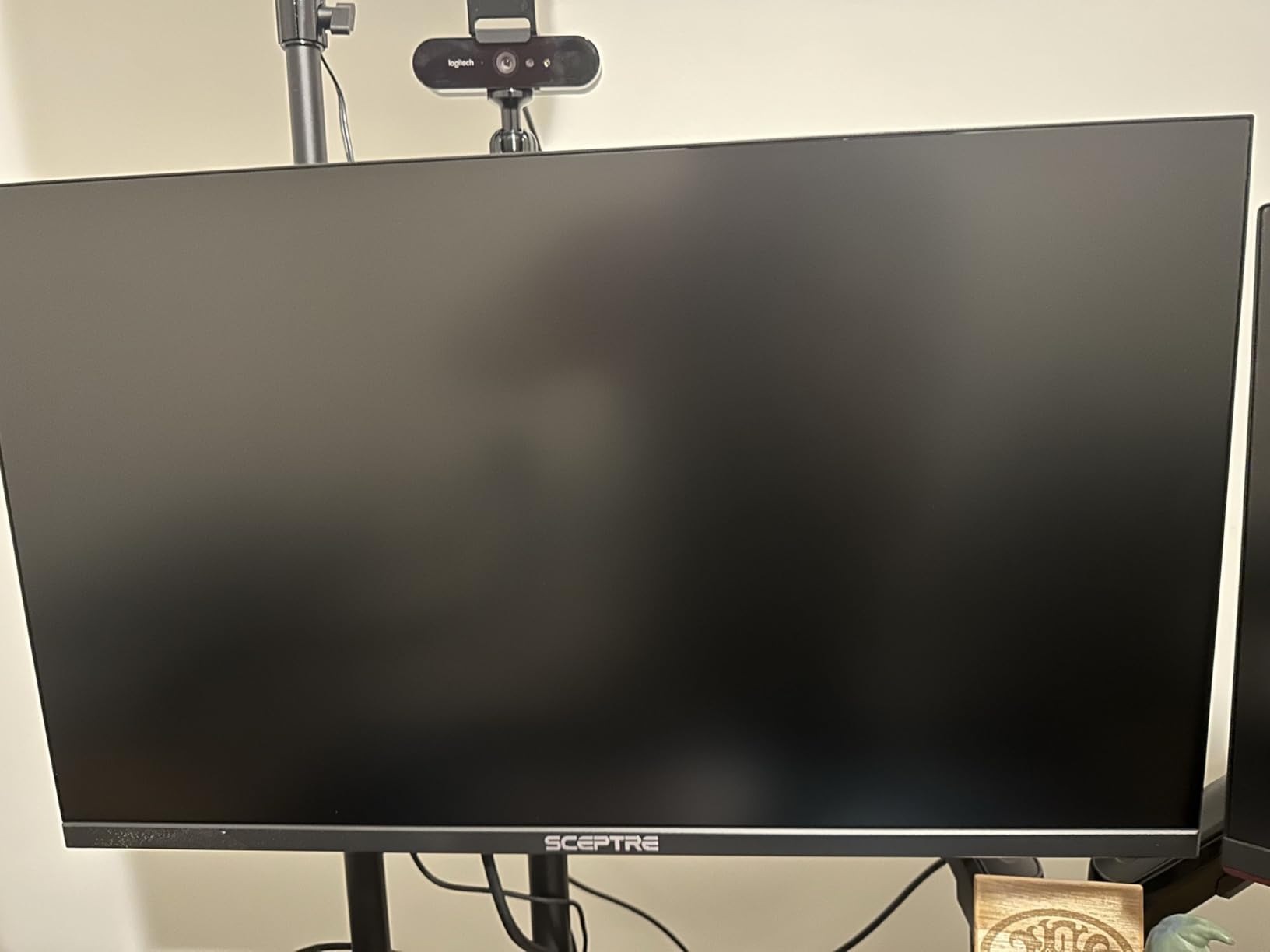 Sceptre 27-inch Prime Gaming Monitor 100Hz 1ms DisplayPort HDMI x2 100% sRGB AMD FreeSync Build-in Speakers, Eye Care Frameless Machine Black 2025 (E275W-FW100T Series) customer photo 1