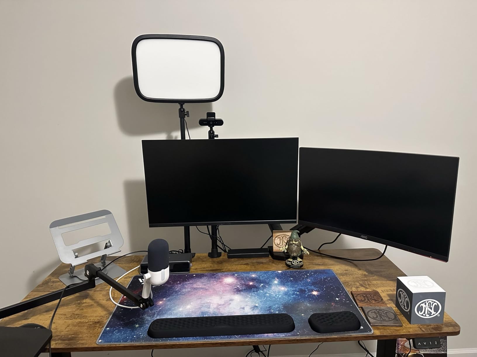 Sceptre 27-inch Prime Gaming Monitor 100Hz 1ms DisplayPort HDMI x2 100% sRGB AMD FreeSync Build-in Speakers, Eye Care Frameless Machine Black 2025 (E275W-FW100T Series) customer photo 2