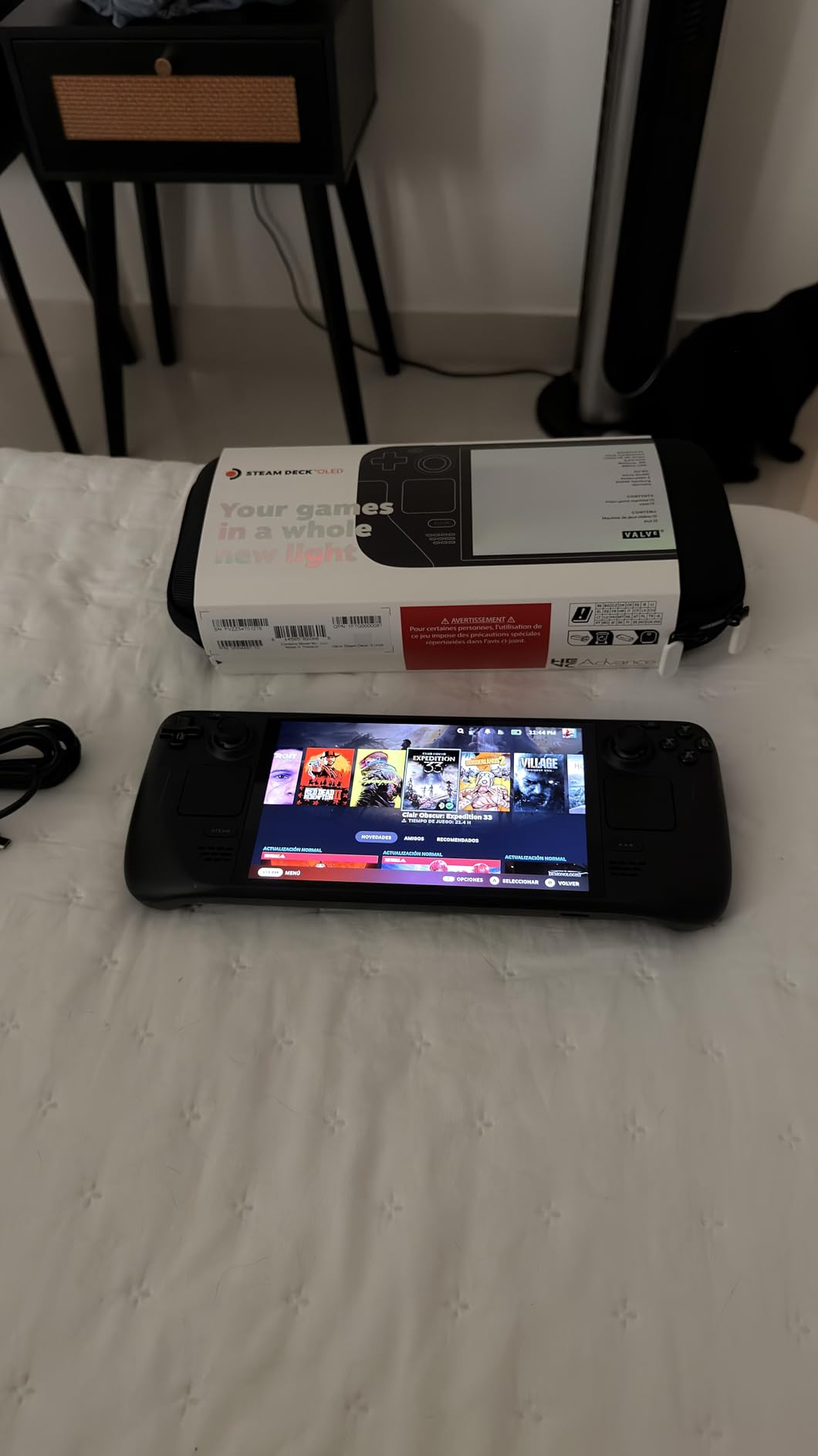 VALVE Steam Deck OLED 512GB SSD + 16GB RAM (International Version) - 7.4 inch, 90Hz, SteamOS 3.0, Handheld Gaming Console customer photo 2