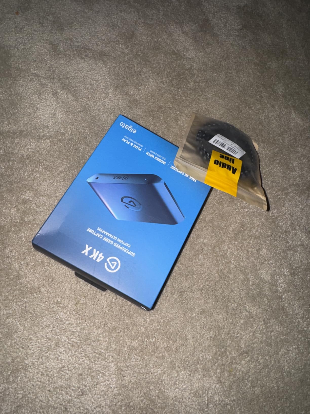 Elgato 4K X - Capture Up to 4K144 with Ultra-Low Latency on PS5|Pro, Xbox Series X|S, Nintendo Switch 2, OBS and More, HDMI 2.1, VRR, HDR10, USB 3.2 Gen 2, for Streaming & Recording, PC|Mac|iPad customer photo 2