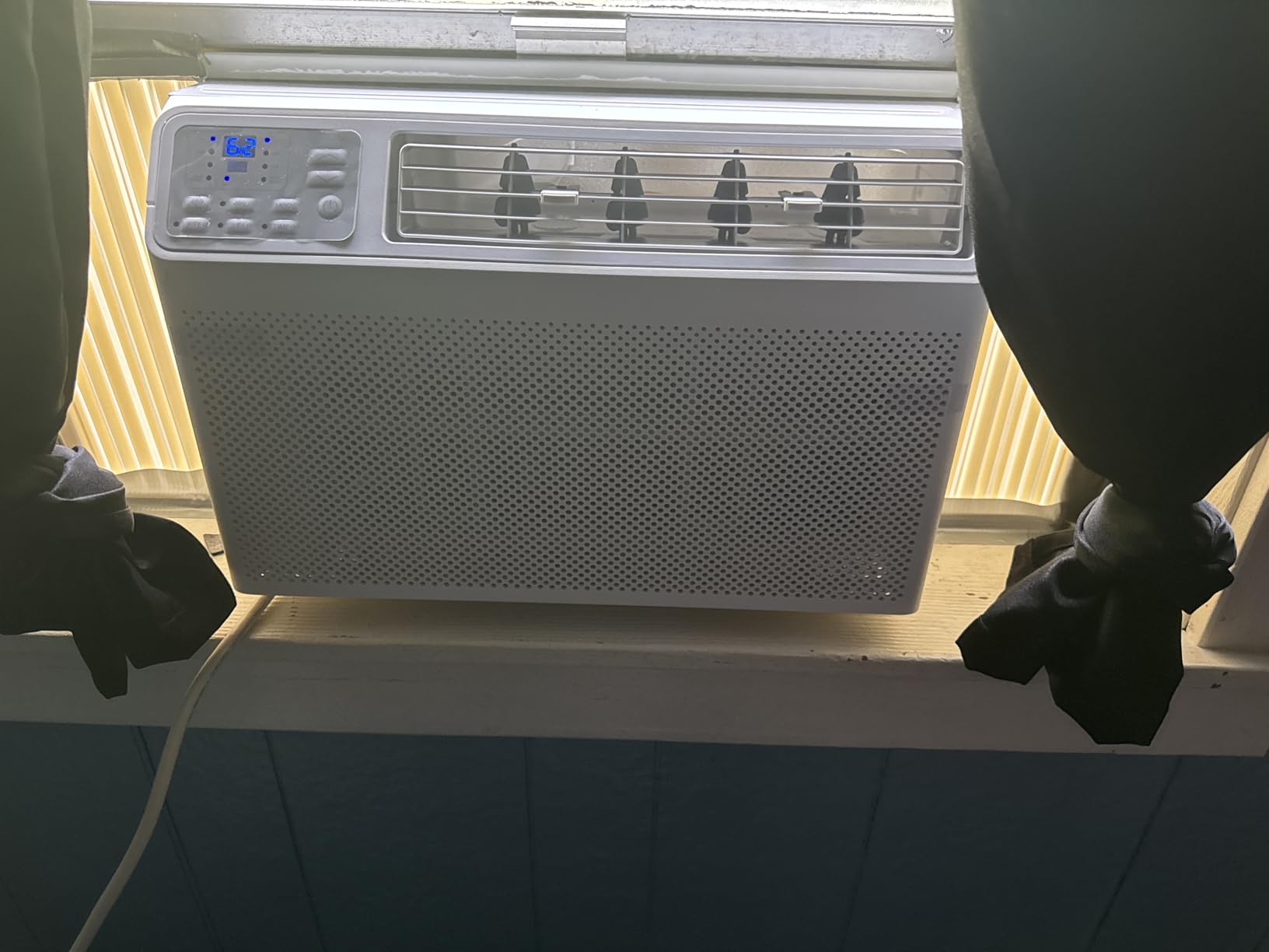 TCL 8000 BTU Smart Window Air Conditioner, Compact Quiet Energy Efficient AC Unit, Fan & Dehumidifier, Rooms Up To 350 Sq. Ft., Remote Control, Works with Alexa, Google Assistant & TCL Home App customer photo 2