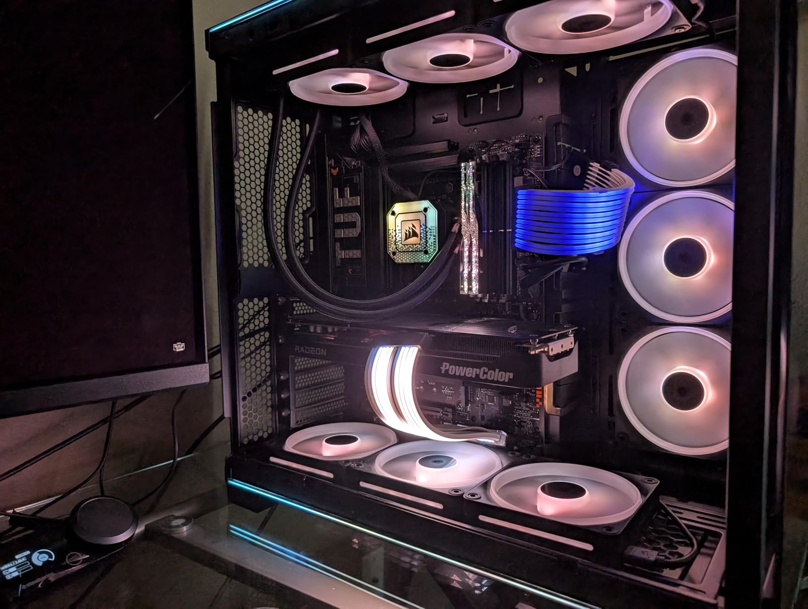 Lian Li O11D EVO RGB E-ATX Gaming Dual Chamber case - ARGB Lighting Strips - Up to 420mm Radiator - Cable Management - Front and Side Tempered Glass Panels - Reversible Chassis (O11DERGBX.US) customer photo 2