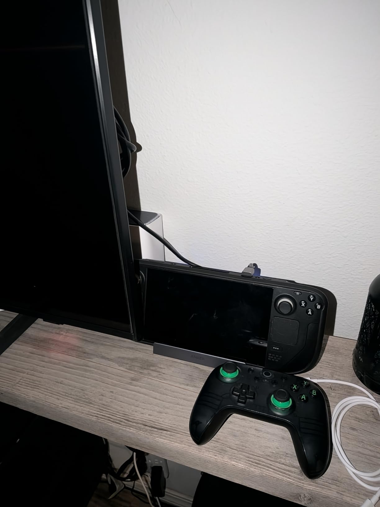 Anker Steam Deck Dock, Docking Station for Steam Deck (OLED)/ROG Ally/Legion Go, 6-in-1 USB C Hub with HDMI 4K@60Hz, 1Gbps Ethernet, 2 USB-A and 1 USB-C Port, 90W Fast Charging customer photo 2