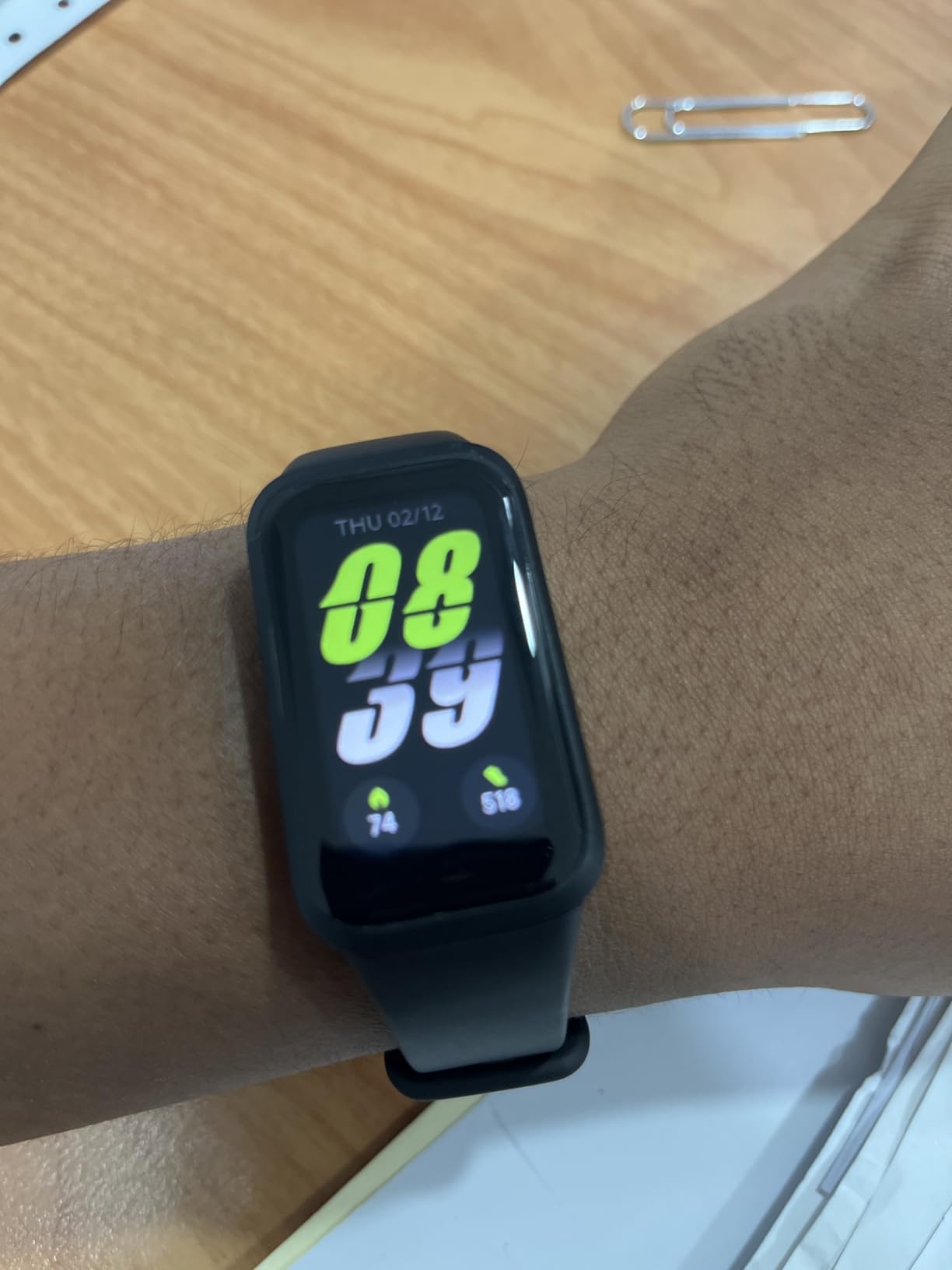 XIAOMI Smart Band 9 Active Global Version, 1.47'' 60Hz Display, 18-Day Battery, 5ATM Waterproof Fitness Tracker with All-Day Health Monitor, 50 Sports Modes (Black) customer photo 2