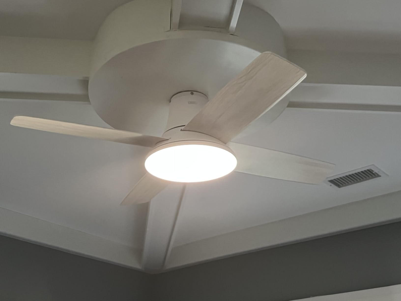 DREO Ceiling Fan, 44 Inch Low Profile Ceiling Fan with Light and Remote, 5CCT LED, 6-Level Dimmable, 6-Speed, Reversible Motor, Quiet, Timer, Easy-Install, Black Flush Mount for Bedroom customer photo 2