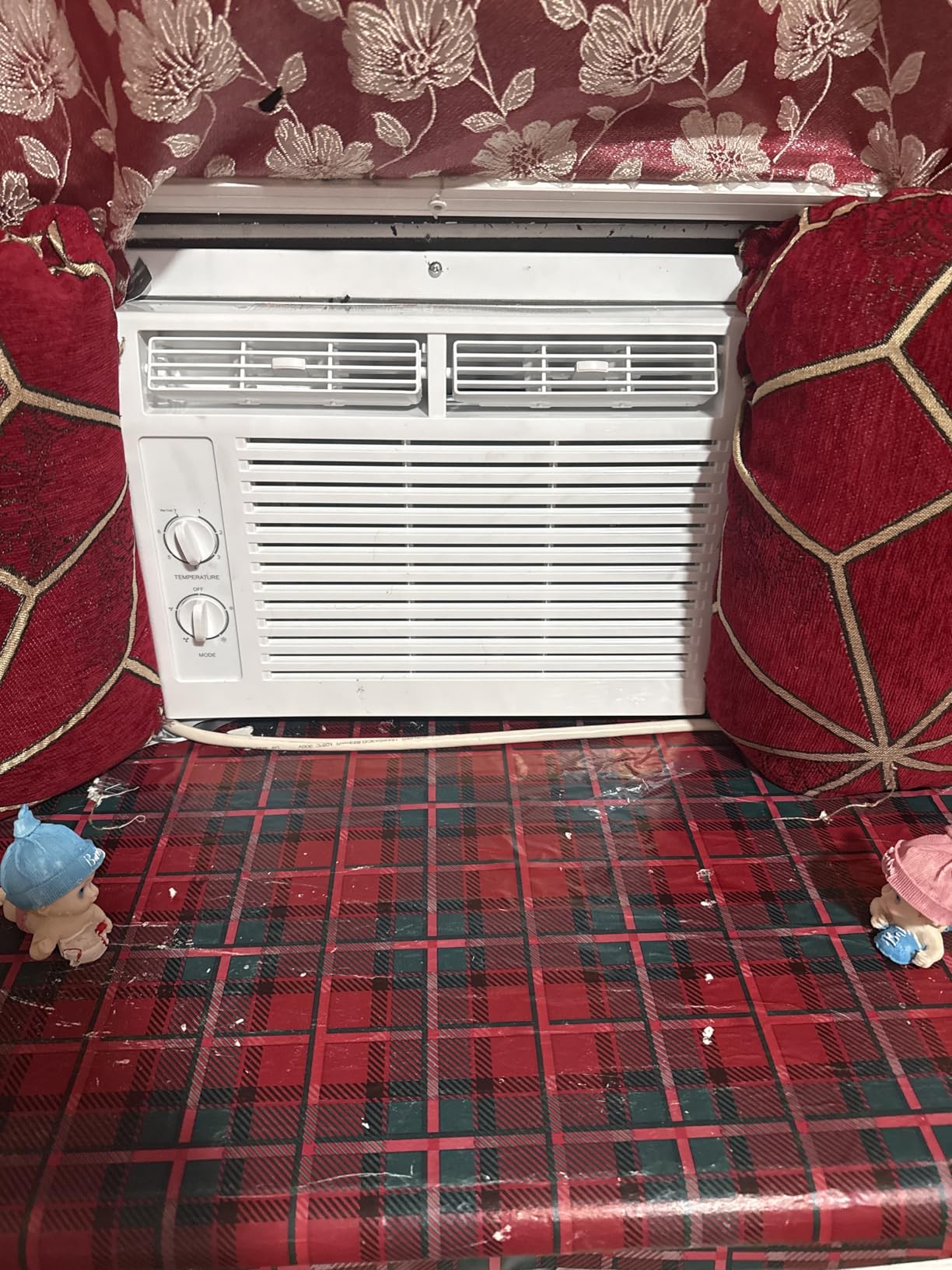 ZAFRO 5000BTU Window Air Conditioners Cool Up to 150 Sq Ft,Quiet Operation Window AC Unit with 2 Cool&Fan Functions,Easy to Use Mechanical Control,Washable Filter,Easy Install Kit,for Small Room,White customer photo 1