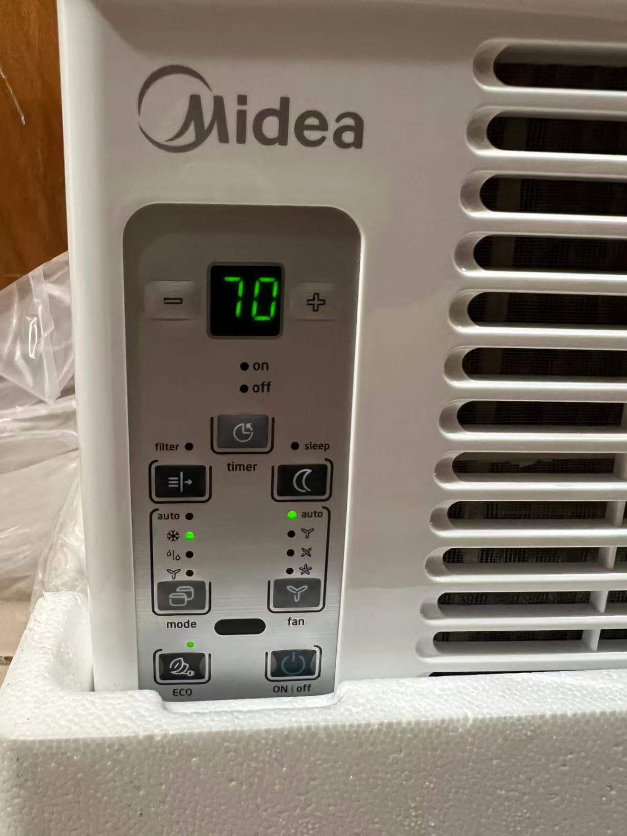 Midea 6,000 BTU Window Air Conditioner, 3-in-1 Cool/Fan/Dehumidifier Window AC Unit, Easycool Air Conditioner with Remote Control, Cools up to 250 Sq. Ft., Fits bedroom, study, office customer photo 1