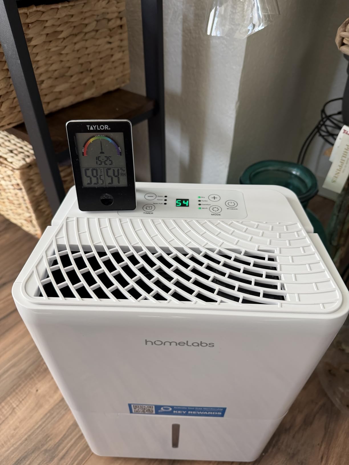 hOmeLabs Dehumidifier 7,000 Sq Ft Wi-Fi (50 Pint MAX 120 Pint at 95°F, 90% RH) for Home, Office, Basements with Powerful Moisture Removal, Humidity Control, Auto Shut-off, Quiet Operation customer photo 2