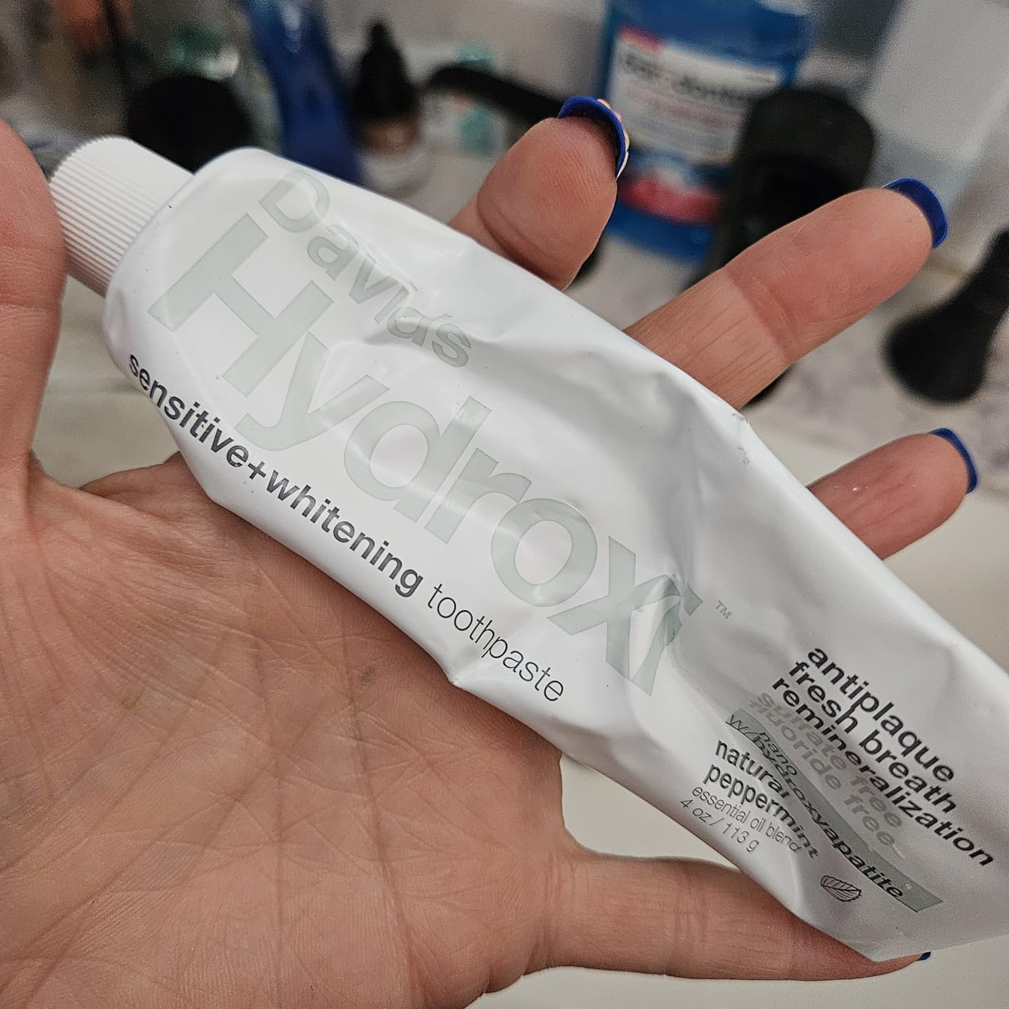 Davids Hydroxi Fluoride Free Nano Hydroxyapatite Toothpaste for Remineralizing, Sensitive Support, Whitening, Antiplaque, SLS Free, Natural Peppermint, 4oz, Made in USA customer photo 1