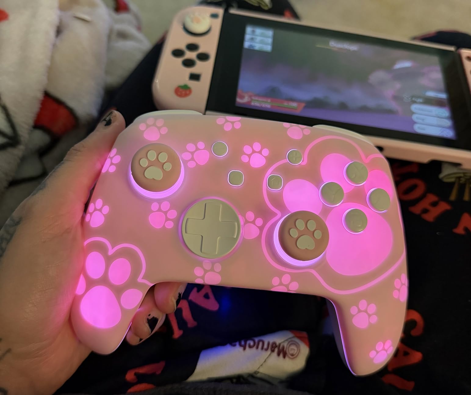 FUNLAB Switch Pro Controller Wireless Compatible with Nintendo Switch 2/OLED/Lite, Firefly Bluetooth Remote Gamepad with Hall Effect Joysticks/RGB 7 LED Colors/Paddle/Turbo/Motion Control - White customer photo 2
