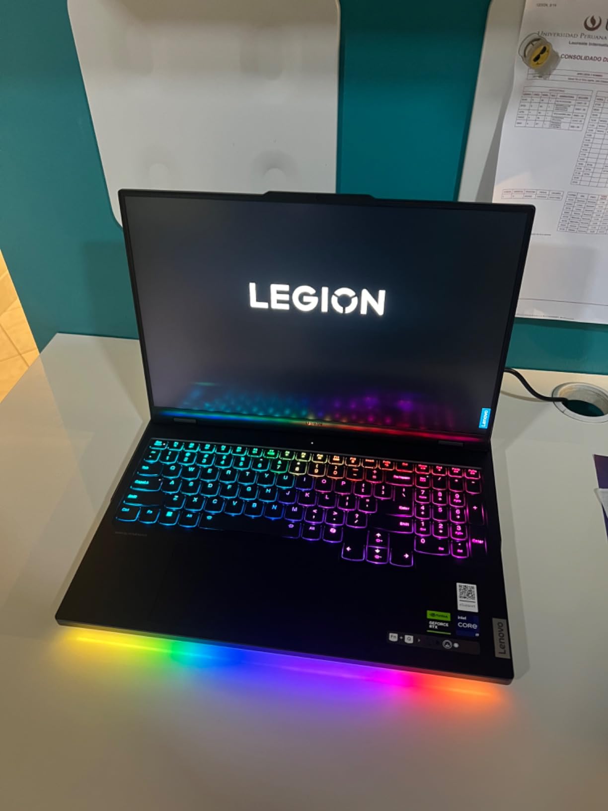 Lenovo Legion Pro 7i Gen 9 16