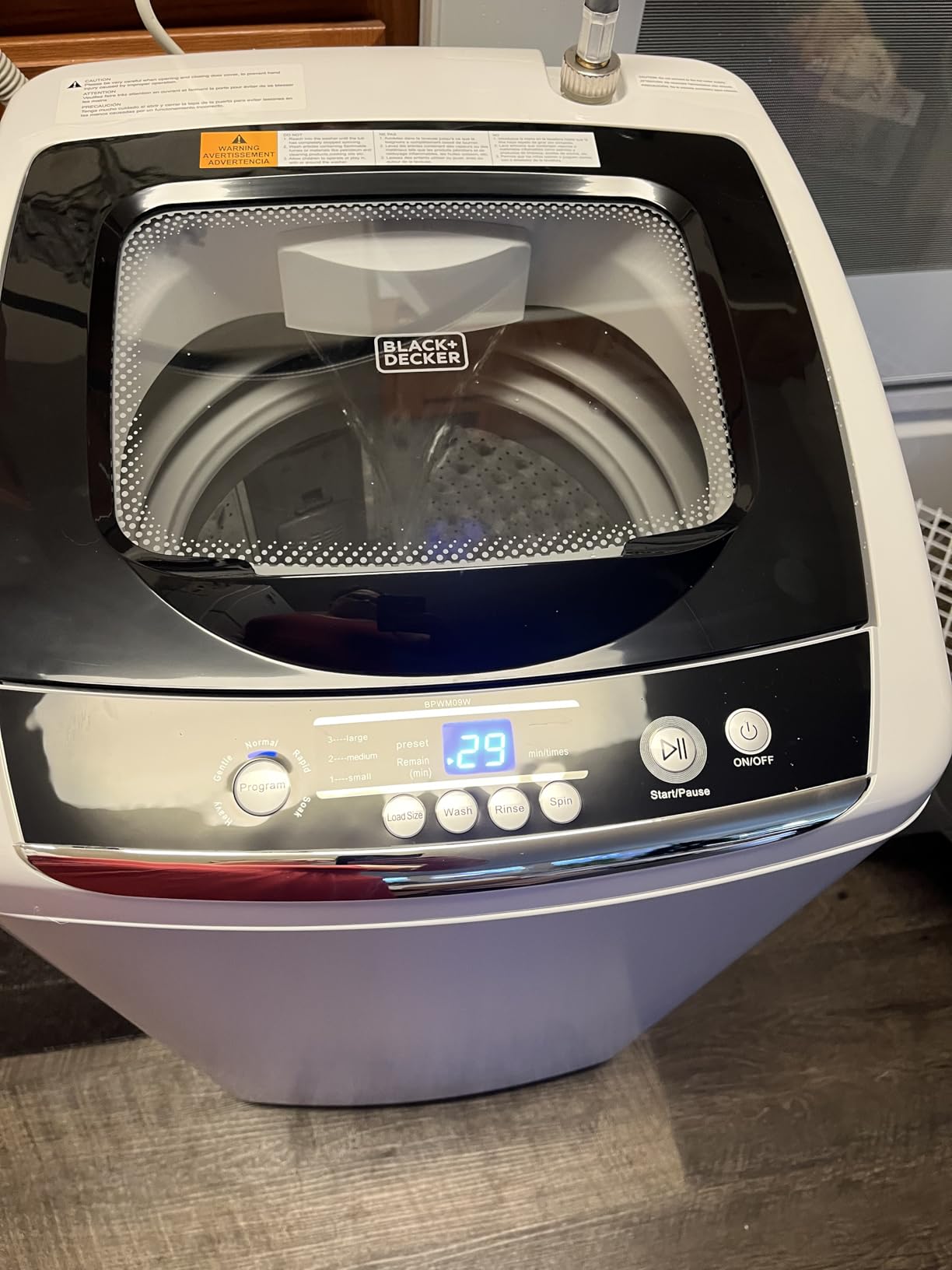 BLACK+DECKER 4.5 Cu. Ft. Front Load Washer, Full Size Washing Machine with 12 Cycles, ENERGY STAR certified, LED Display, 120V, BFLW45M, White customer photo 2