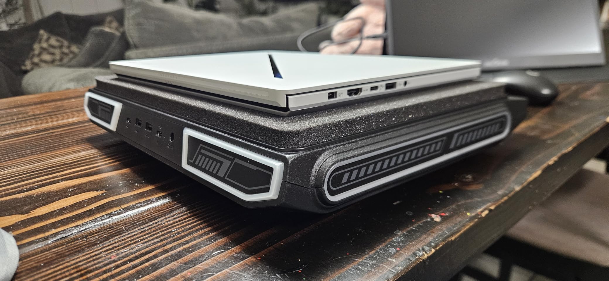 llano V10 Gaming Laptop Cooling Pad, RGB Laptop Cooler Stand with Powerful 4.72 Inch External Turbo Cooling Fan, Fast Cooling Computer 13-17.3in, Button Control, 3 Adjustable Stand, 4-Port USB C&A customer photo 2
