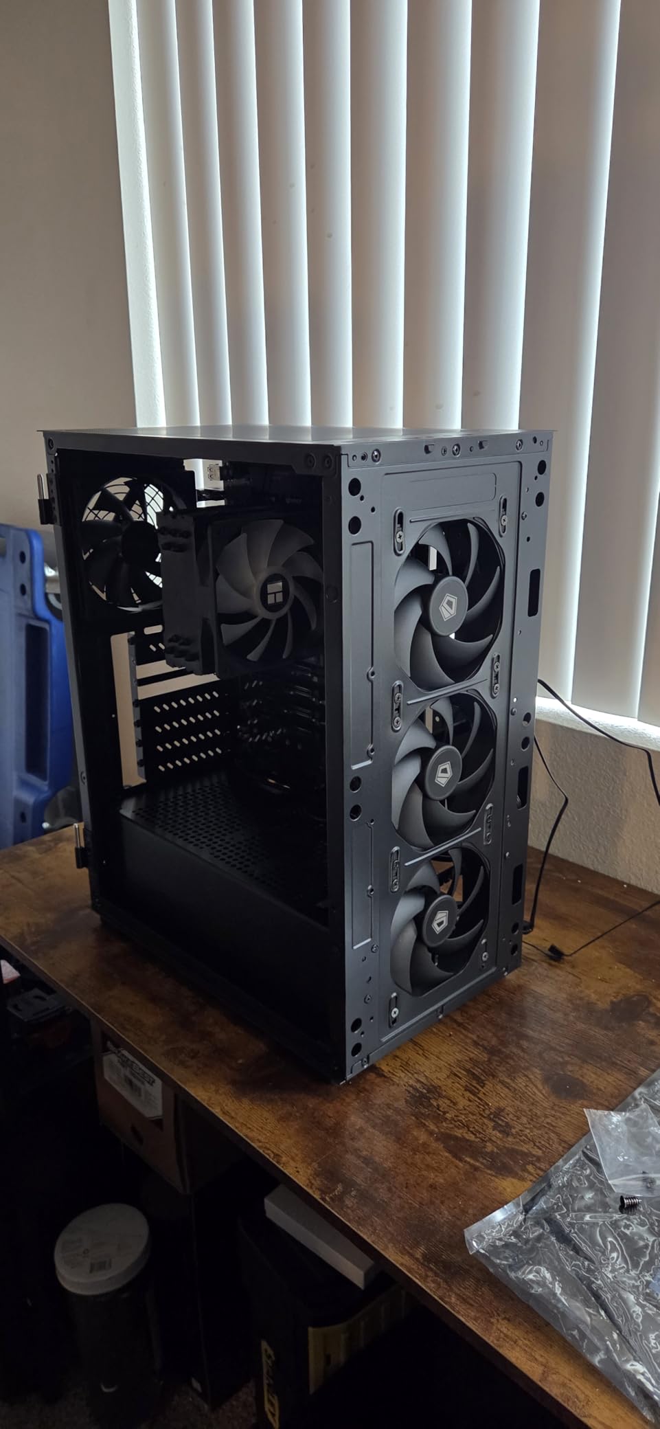 DARKROCK EC2 Black ATX Mid Tower PC Case, Type-C Ready, Supports 50 Series Graphics Cards, Tempered Glass Side Panel, up to 8 x 120mm Cooling Fans & 1 x 360mm Radiator, 1 x Pre-Installed Fan customer photo 2