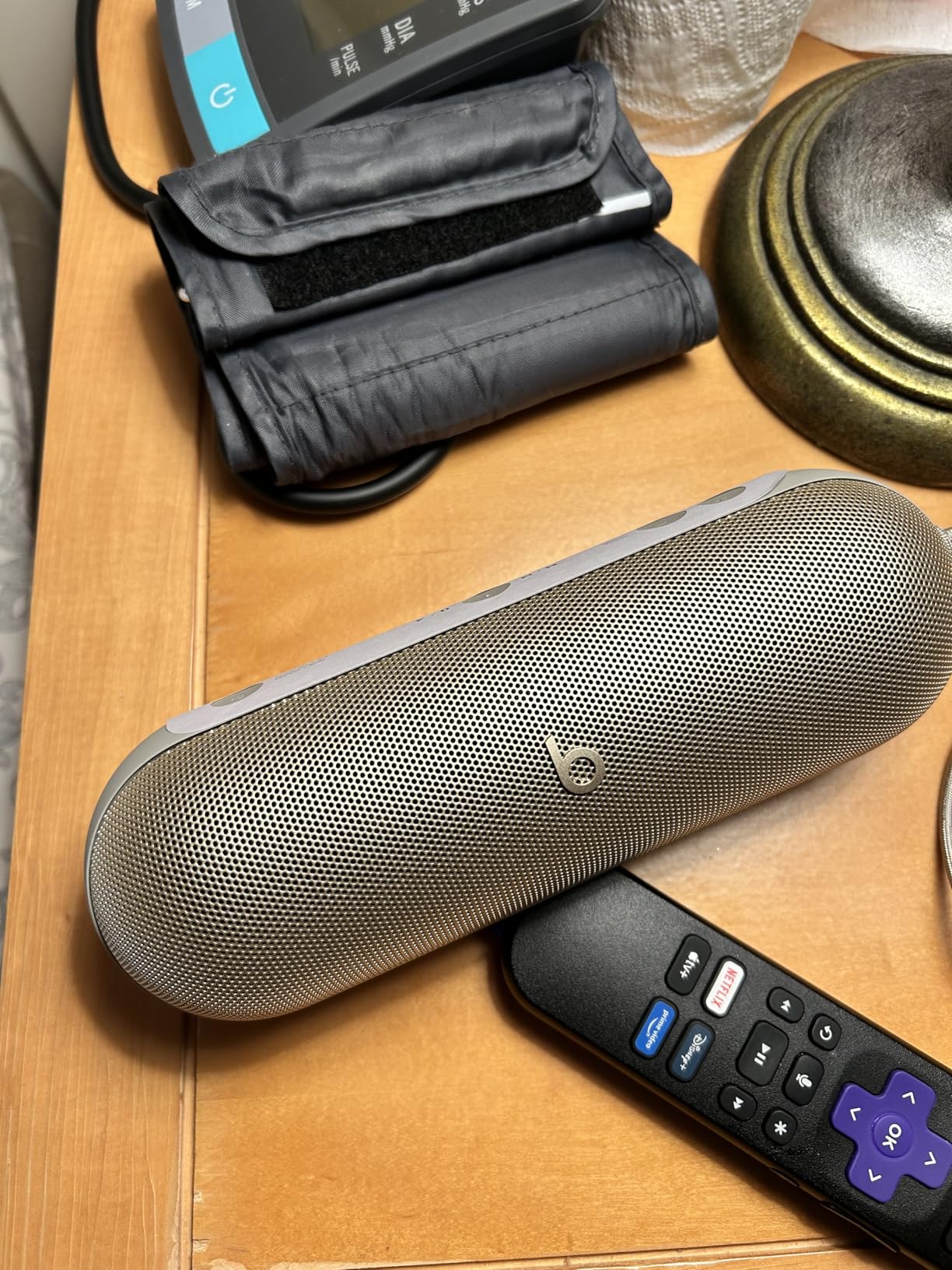 Beats Pill - Portable Bluetooth Speaker - Up to 24H Battery Life, Water Resistant, Bluetooth, Apple & Android Compatible, Seriously Loud Sound for Home, Outdoor and Travel - Matte Black customer photo 2